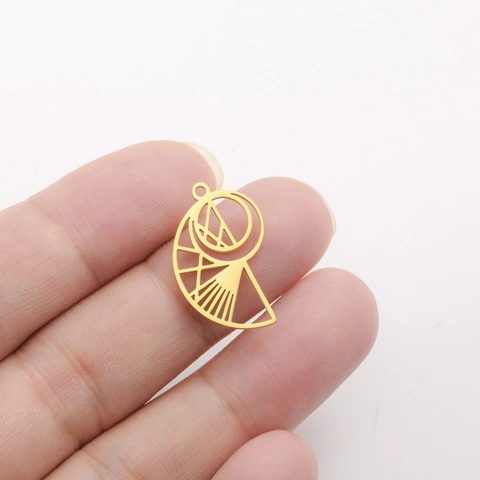 Pendentif Évidé Géométrique en Coquillage Acier Inoxydable Accessoire Bijoux DIY Charme Métallique Série Océan pour Collier