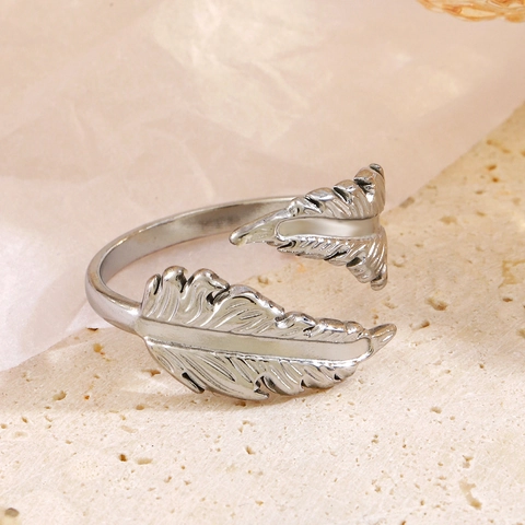 Fashion Stainless Steel Feather Open Ring For Women Adjustable Gold Silver Plated Titanium Steel Bohemian Style Finger Ring Gift