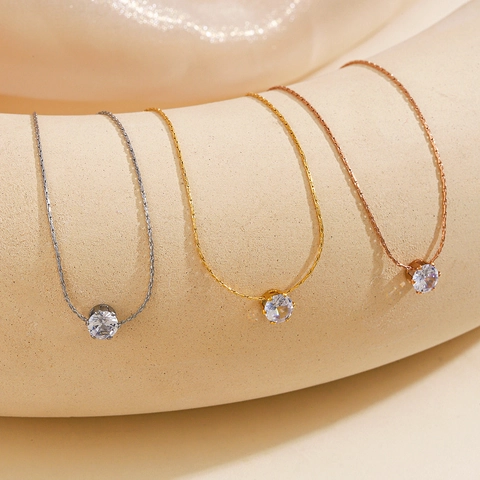 Minimalistische Edelstahl Strass Anhänger Halskette Sechser Krappen Solitär Kleine Runde Klare Kristall Halskette Für Damen Täglich Mode Schmuck