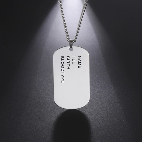 Collier Plaque d'identité Minimaliste en Acier Inoxydable pour Hommes Femmes Carte d'identité Personnalisable Pendentif Plaque Militaire Bijoux Cadeau