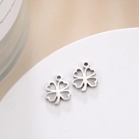 Stainless Steel Four Leaf Clover Cutout Pendant Heart Shape DIY Jewelry Finding Only For Necklace Earring Small Charm