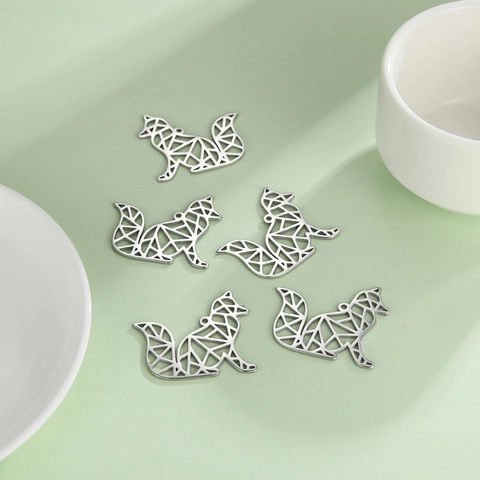 Ciondoli a Forma di Volpe Geometrica in Acciaio Inossidabile Ciondoli a Struttura Cava per Creazione di Gioielli DIY Accessori Portachiavi Donna Uomo Gioielli