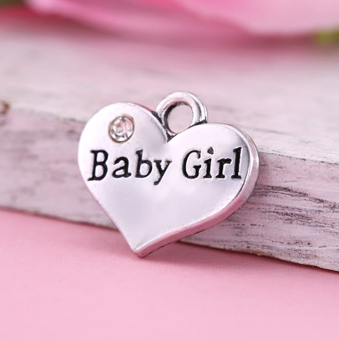 Vintage Legierung Herzförmiger Anhänger Mit Eingraviertem Familienbrief Und Strass DIY Schmuck Zubehör Für Halsketten Herstellung