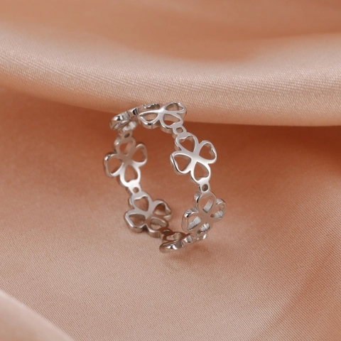 Minimalist Stainless Steel Hollow Four Leaf Clover Ring For Women Korean Ins Style Gold Silver Plated Band Ring Jewelry