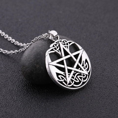 Vintage Alloy Pentagram Necklace Men Celtic Knot Star Pendant Gothic Punk Rock Hip Hop Streetwear Style Jewelry Necklace