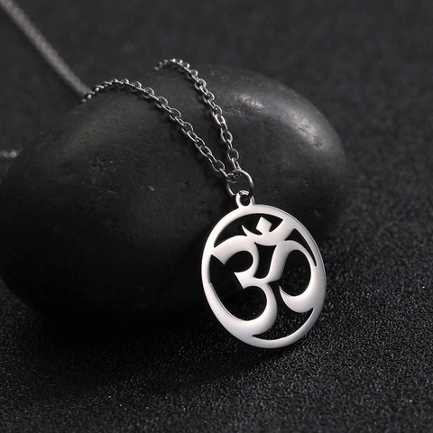 Collar con Colgante de Símbolo Om de Acero Inoxidable para Mujeres Hombres Círculo Hueco Joyería Religiosa Espiritual Yoga