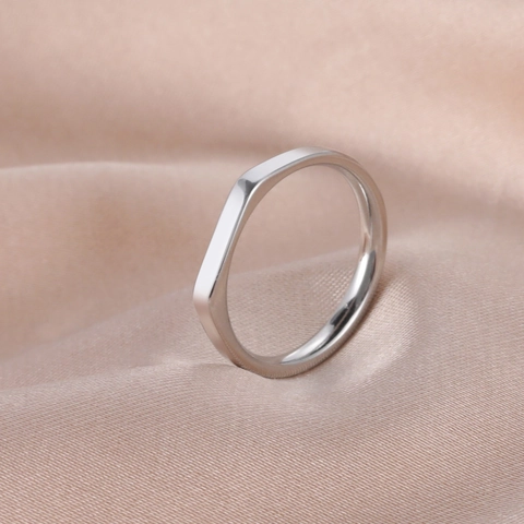 Minimalist Stainless Steel Ring Geometric Flat Top Circle Ring For Women Men Fashion Commuter Jewelry Gold Silver Black Band Ring