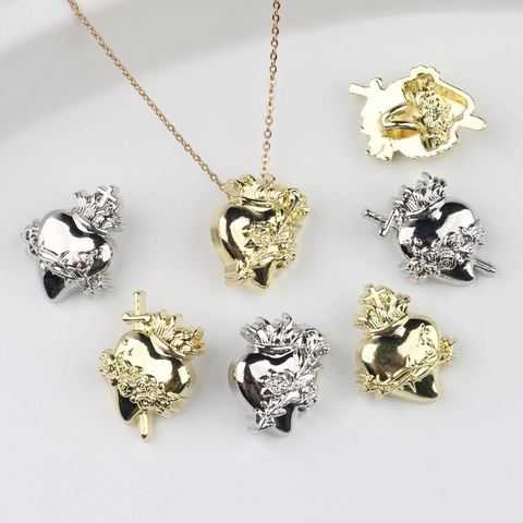 Breloques Sacré Cœur Vintage en Alliage Métal Relief Cœur Avec Rose Croix Épines Composants Bijoux DIY Accessoires Décoration Vêtements