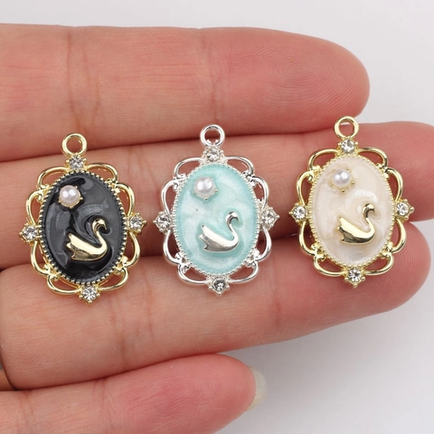 Vintage Alloy Enamel Swan Pendant With Imitation Artificial Pearl Rhinestone Edge For DIY Necklace Bracelet Jewelry Making Accessory