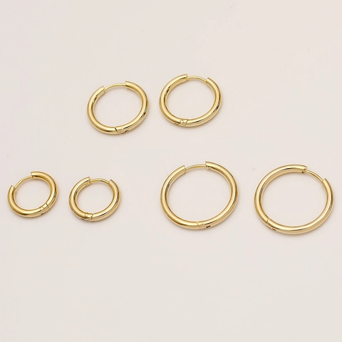 Boucles d'Oreilles Créoles Minimalistes en Acier Inoxydable pour Femmes Boucles d'Oreilles Cercle Lisse Géométrique Couleur Or Argent Bijoux