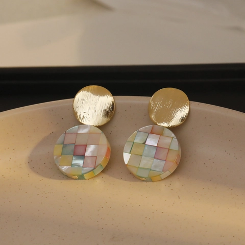 Boucles d'Oreilles Pendantes Rondes Vintage en Mosaïque de Coquillage Damier pour Femme Cuivre Plaqué Or Brossé Avec Tige Argent 925