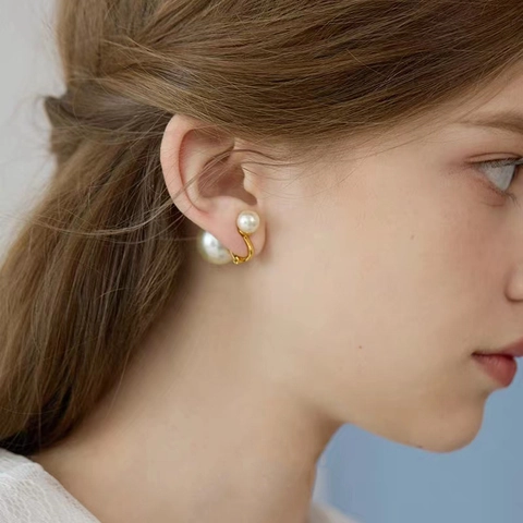 Pendientes de Clip con Doble Perla Artificial Elegantes para Mujer en Cobre Chapado en Oro Sin Perforación Joyería
