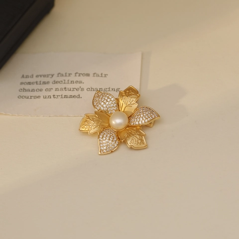 Vintage Luxus Emaille Kamelie Blume Brosche Mit Süßwasserperle Und Zirkonia Echt Vergoldet Kupfer Blumen Brosche Pins