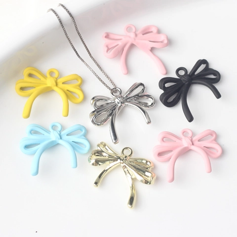 Colgante de Lazo de Aleación Simple Accesorios de Joyería DIY Para Collar Pulsera Pendientes Dijes de Lazo de Metal Pintado