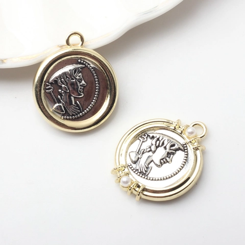 Vintage Zinc Alloy Coin Pendant With Artificial Pearl Rhinestone Portrait Relief Design DIY Jewelry Accessory For Necklace