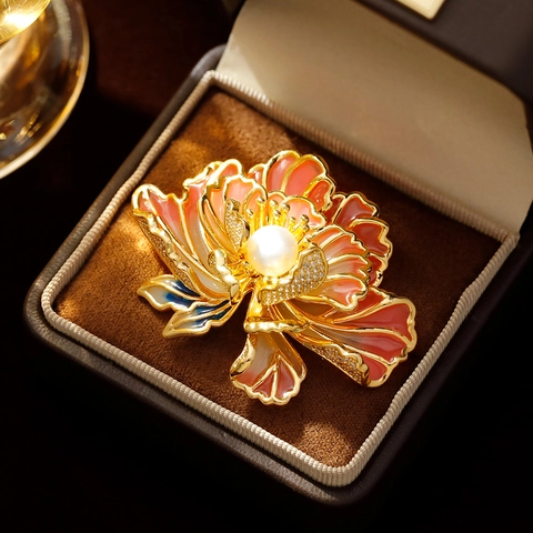 Spilla Fiore di Peonia in Smalto Vintage per Donna Placcato Oro Perla Artificiale Strass Spilla Elegante Matrimonio Festa Gioielli