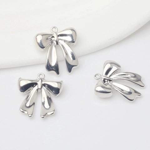 Moda Fiocco in Lega Nastro Ciondolo Argento Oro Placcato DIY Gioielli Making Accessori per Collana Bracciale Donna