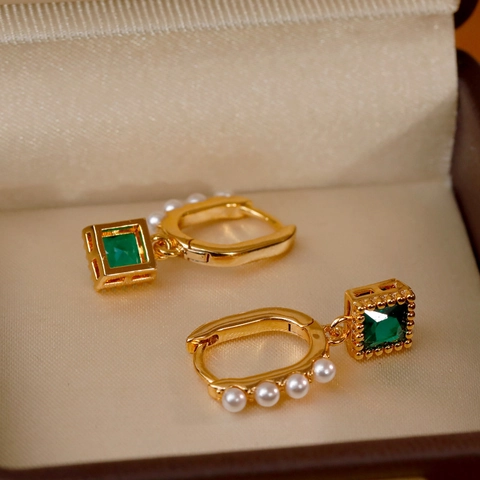 Vintage French 18K Gold Plated Copper Earrings Emerald Green Square Zirconia Artificial Pearl Women Fashion Jewelry