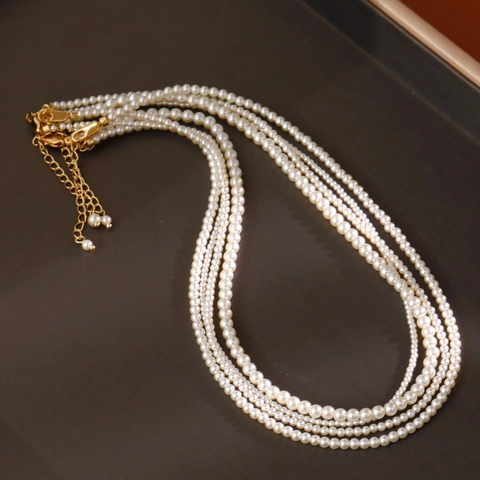 Élégant Collier de Künstliche Perles d'Imitation Rondes Ultra-fines en Cuivre Plaqué Or 18K pour Femme Mode Bijoux Chaîne de Clavicule