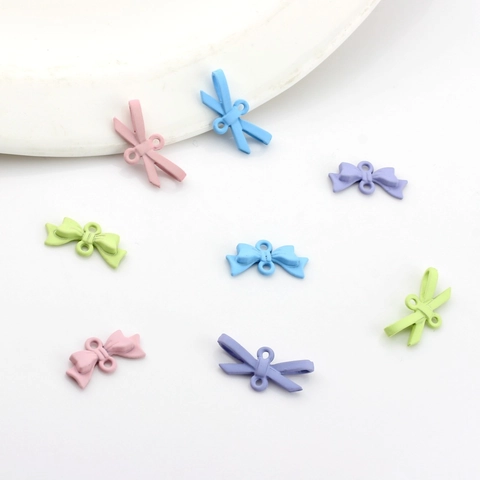 Mini Ciondoli a Fiocco in Lega Verniciata Opaca Colore Macaron Pastello per Creazione di Gioielli Fai da Te Accessori Collana