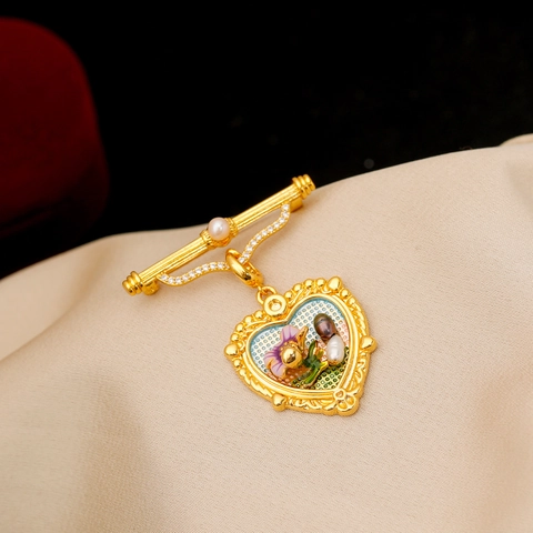 Broche de Corazón Barroco Vintage para Mujer Cobre Con Perla de Agua Dulce y Circonia Chapado en Oro Real Corpiño Floral