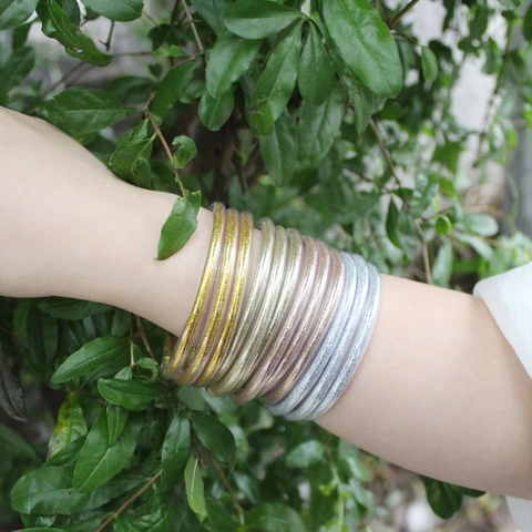 Brazaletes de Silicona con Purpurina Multicapa para Mujer con Lazo de Cinta de Satén Pulsera Decorativa Bohemia Joyería