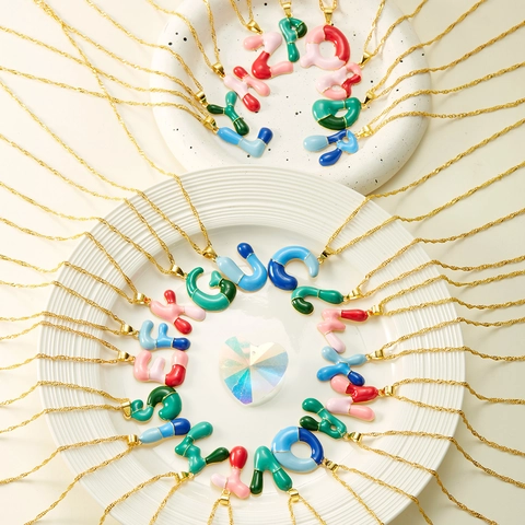 Trendige Legierung Alphabet Anhänger Halskette Bunte Emaille Bubble Initialen Gold Vergoldet Wasserwellenkette Damen Schmuck