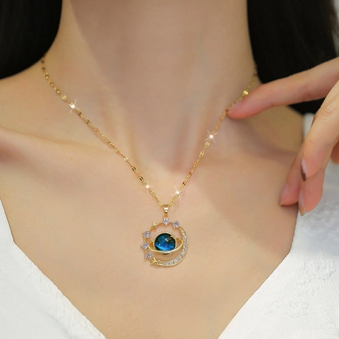 Dreamy Stainless Steel Starry Sky Planet Necklace For Women Elegant Butterfly Moon Heart Rhinestone Pendant Jewelry Gift