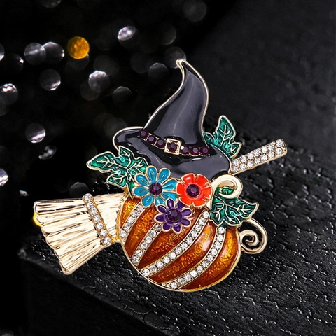 Spilla di Halloween Zucca Cappello da Strega Scopa in Lega Strass Smalto Eccentrica Personalizzata Gioielli per Feste Donna