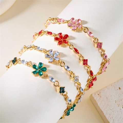 Mode Legierung Strass Blume Armband Und Ohrringe Set Für Damen Kleiner Frischer Kristall Blumen Handschmuck Pendeln Zubehör Geschenk