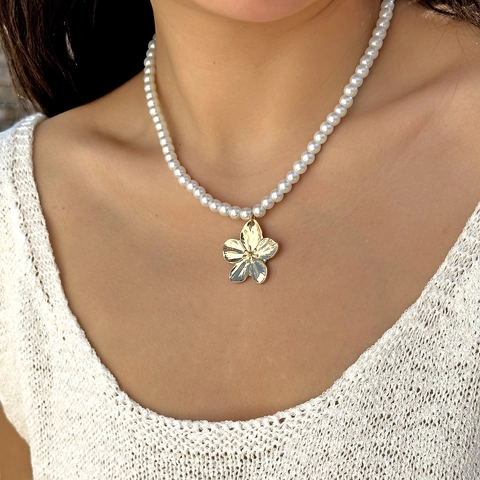 Ensemble de Bijoux Fleur en Métal Exagéré pour Femmes Collier Boucles d'Oreilles Bague Bracelet en Alliage d'Or Accessoires