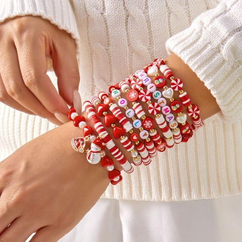 Christmas Beaded Bracelet Set For Women Polymer Clay Heishi Beads Alloy Charms Santa Snowman Heart Elastic Bracelet Handmade Festive Jewelry Gift