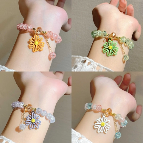 Sweet Daisy Flower Crystal Beaded Bracelet For Women Crackle Quartz Elastic Hand Chain Korean Style Floral Pendant Jewelry Gift