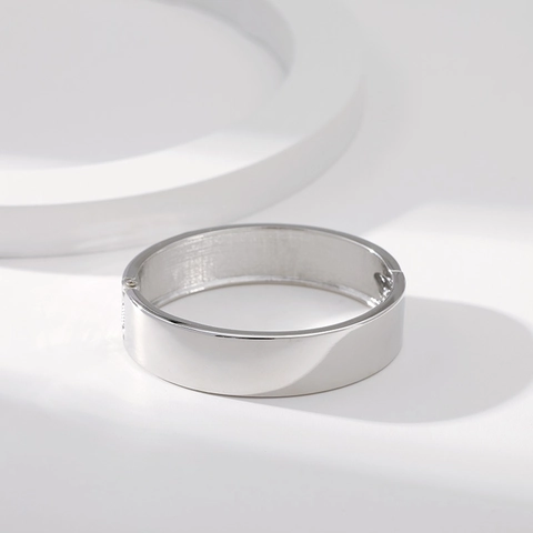 Minimalistischer Legierung Breiter Glatter Kreis Armreif Für Damen Gold Silber Plattiert Poliert Geometrisches Manschettenarmband