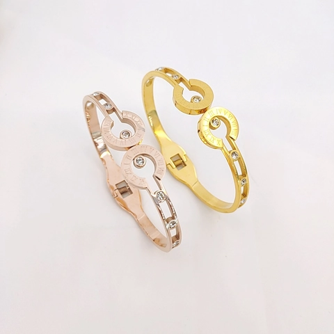 Roman Numeral Hollow Bangle Titanium Steel Bracelet For Women Zirconia Inlaid Gold Rose Gold Silver Tone Luxury Jewelry