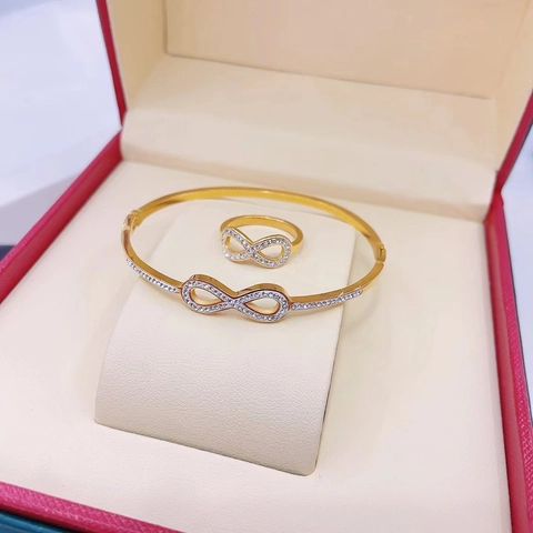Stainless Steel Infinity Symbol Jewelry Set For Women Pavé Rhinestone Bangle Bracelet And Ring Set Electroplated Gift