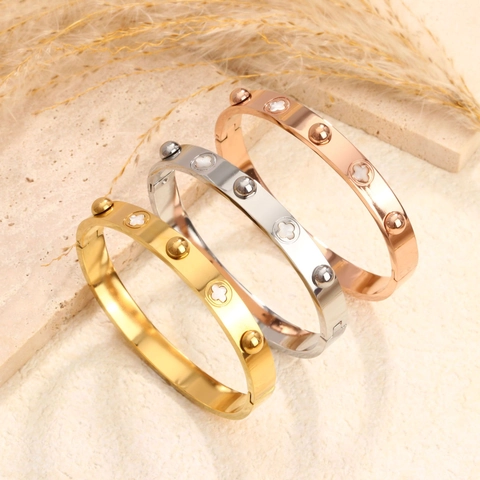 Titanstahl Klee Armreif Für Damen Galvanisiert Künstliches Perlmutt Stil Armband Luxus Mode Schmuck Farbbeständiger Handschmuck