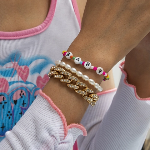 Women's Fashion Alloy Artificial Pearl Bracelet Set With Cuban Chain Rhinestone Multicolor Beaded Baby Letter Bracelets