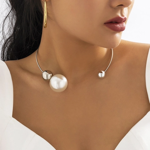 Asymmetric Metal Torque Necklace With Large Artificial Pearl And Geometric Beads For Women Open Choker Elegant Jewelry