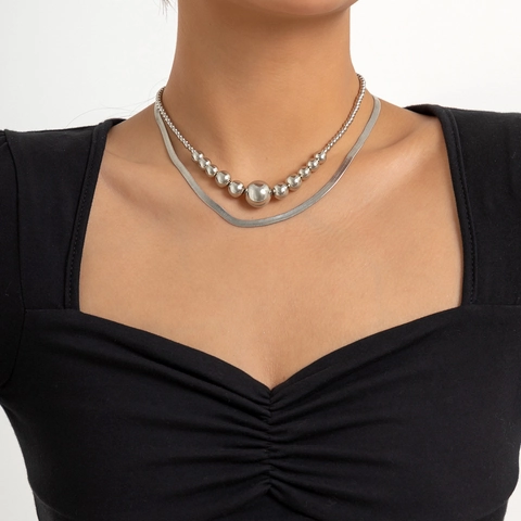 Hip Hop Dubbellaagse Koperen Ketting Halsketting Met Verloop Kunststof Kralen En Platte Slangenbot Ketting Voor Vrouwen Sieraden