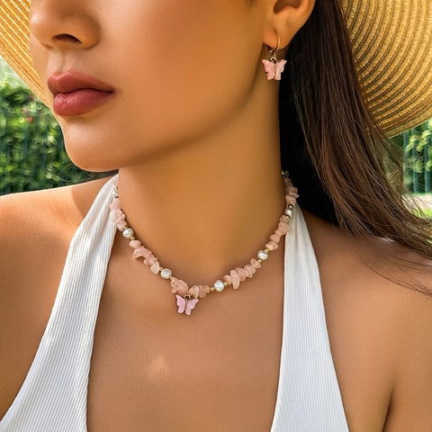 Gioielli in Lega con Ciondolo a Farfalla e Perline di Ghiaia Perla Artificial Sintetica per Donna Estate Cottagecore Collana Orecchini Bracciale in Pietra Colorata