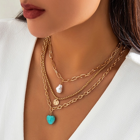 Collier à Triple Couche Bohémien pour Femme Alliage Plaqué Or Cœur Turquoise Synthétique Künstliche Perle Baroque d'Imitation Bijoux
