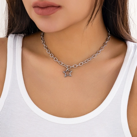 Minimalist Star Pendant Necklace Set For Women Sweet Cool Hollow Star Alloy Copper Iron Chunky Chain Jewelry Accessories