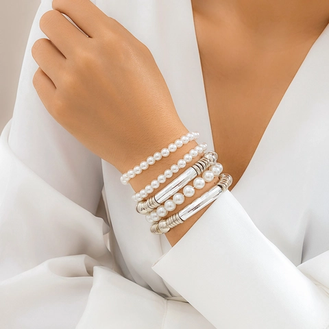 Ensemble de Bracelets Bohème Multicouches Perles Artificielles Femmes Or Argent Perles en Métal Bijoux de Mode Cadeau