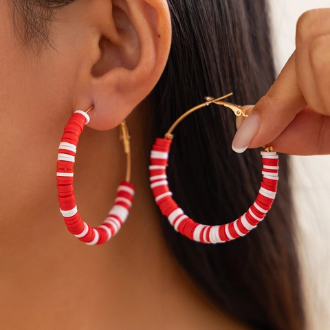 Christmas Soft Pottery Hoop Earrings For Women Santa Claus Xmas Tree Heishi Beads Red Green White Alloy Jewelry Gift