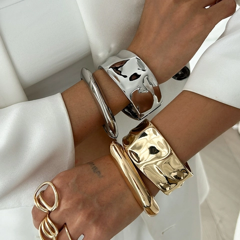 Modern Minimalist Liquid Metal Wrinkled Alloy Cuff Bracelet Irregular Hammered Texture Hinged Bangle Statement Ring For Women