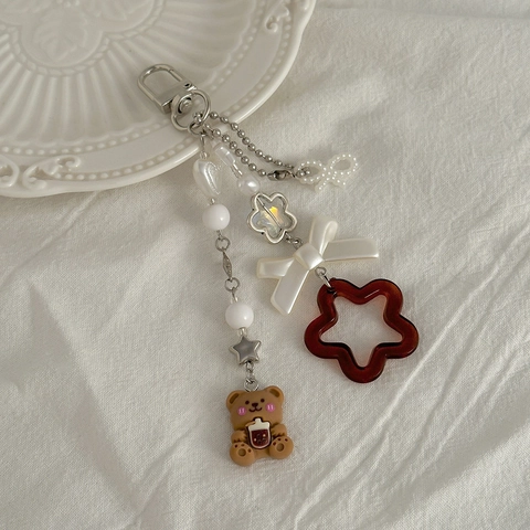 Sweet Strawberry Cake Keychain Imitation Artificial Pearl Bow Bear Bag Pendant Western Cowboy Hat Punk Guitar Spider Keyring For Women