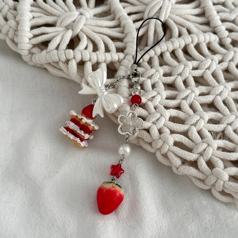 Dolce Portachiavi in Lega Acrilica Torta Fragola Orso Gatto Pendente Creativo con Fiocco Decorazione Borsa Donna Gioielli