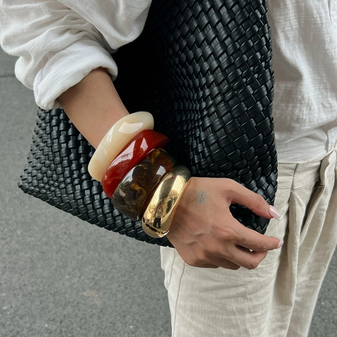 Retro Translucent Resin Amber Bangle For Women Irregular Alloy Gold Plated Fashion Chunky Cuff Bracelet Jewelry