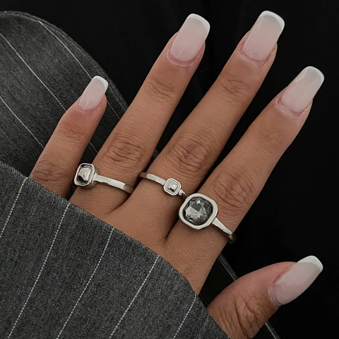 Vintage Geometric Alloy Grey Acrylic Diamond Stackable Ring Set Irregular Hammertone Metal Rings For Women Jewelry